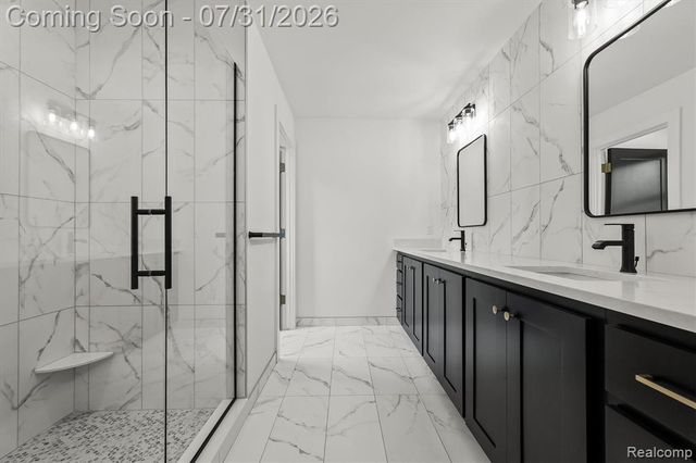 2065 Richwood Road, Auburn Hills, MI 48326