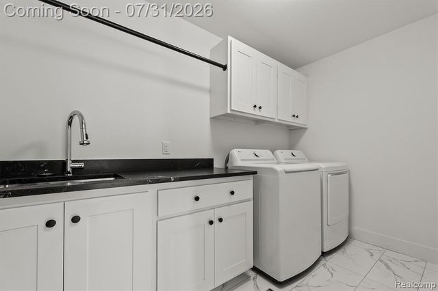 2065 Richwood Road, Auburn Hills, MI 48326