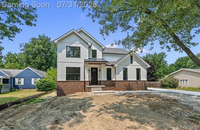 2065 Richwood Road, Auburn Hills, MI 48326