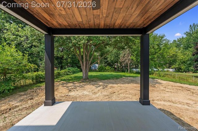 2065 Richwood Road, Auburn Hills, MI 48326