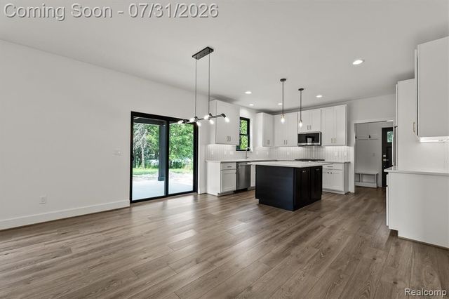 2065 Richwood Road, Auburn Hills, MI 48326