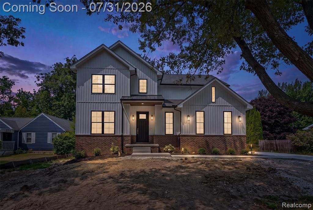 2065 Richwood Road, Auburn Hills, MI 48326