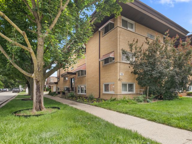 7818 W 26th Street 1N, North Riverside, IL 60546