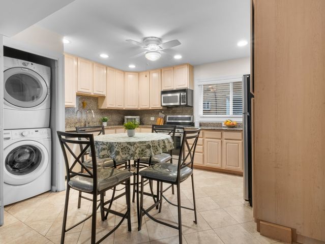 7818 W 26th Street 1N, North Riverside, IL 60546
