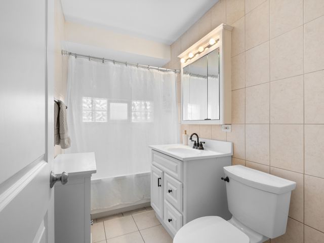 7818 W 26th Street 1N, North Riverside, IL 60546