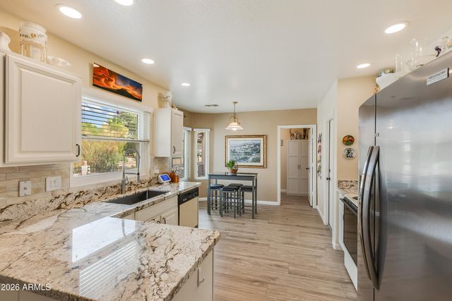 1602 E PALM BEACH Drive, Chandler, AZ 85249