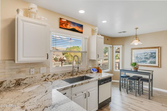 1602 E PALM BEACH Drive, Chandler, AZ 85249
