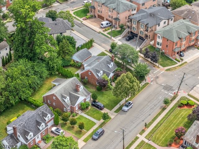 3 Glenwood Ave, Leonia Boro, NJ 07605