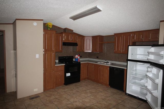 115 J.B. Steel Dr., Nashville, AR 71852