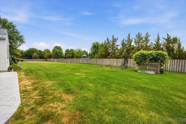2759 Goldenrod Drive, Yorkville, IL 60560