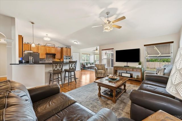 2759 Goldenrod Drive, Yorkville, IL 60560