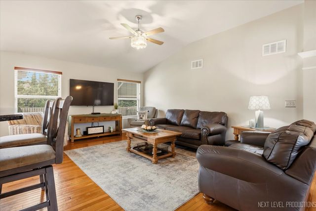 2759 Goldenrod Drive, Yorkville, IL 60560