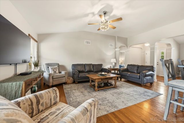 2759 Goldenrod Drive, Yorkville, IL 60560