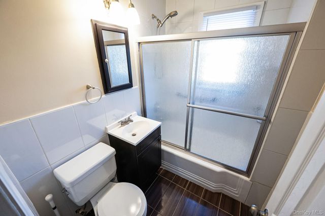 148-07 61st Road, Flushing, NY 11367