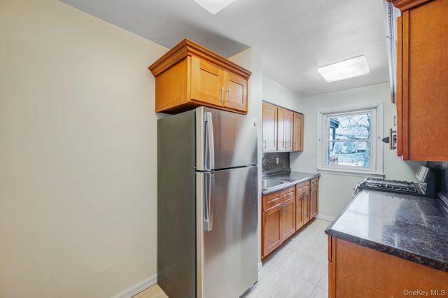 148-07 61st Road, Flushing, NY 11367