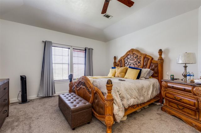 8 Cypress Point Court, Manvel, TX 77578