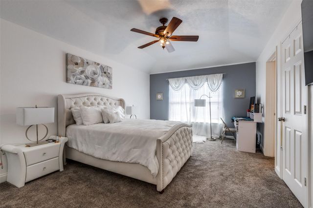 8 Cypress Point Court, Manvel, TX 77578