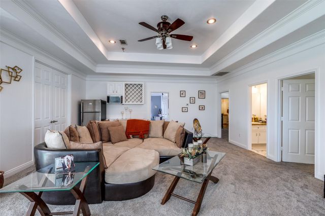 8 Cypress Point Court, Manvel, TX 77578