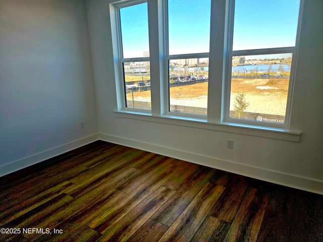 1924 PRUDENTIAL Drive, Jacksonville, FL 32207