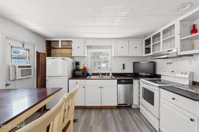 2423 Pin Fish Street SW, Supply, NC 28462