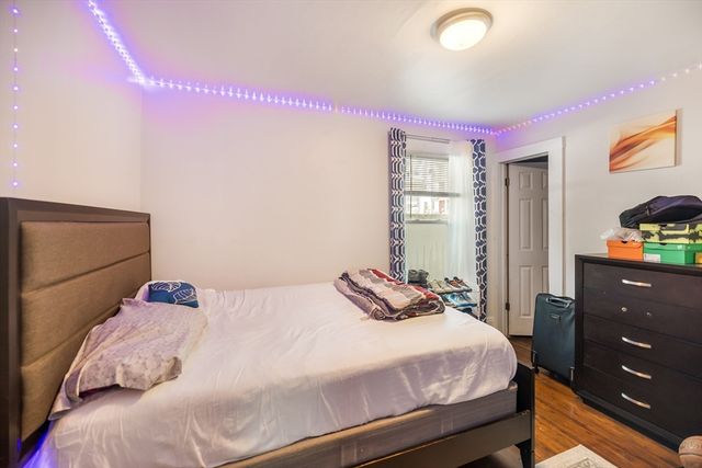25 Almont Ave, Worcester, MA 01604