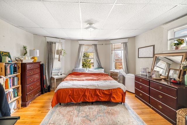 25 Almont Ave, Worcester, MA 01604