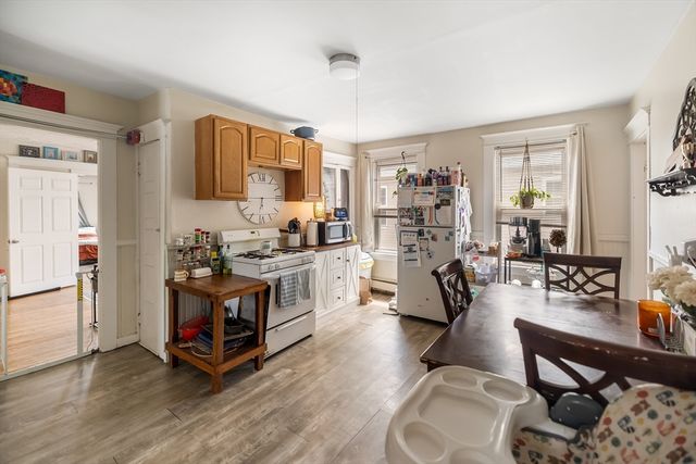 25 Almont Ave, Worcester, MA 01604