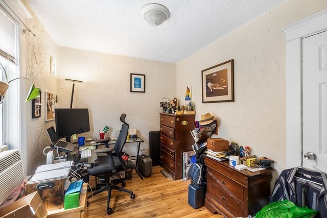 25 Almont Ave, Worcester, MA 01604