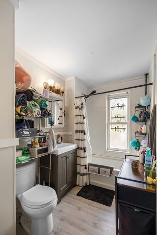 25 Almont Ave, Worcester, MA 01604