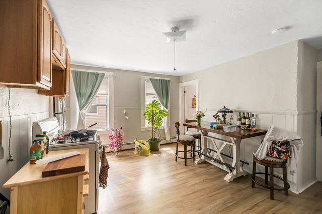 25 Almont Ave, Worcester, MA 01604