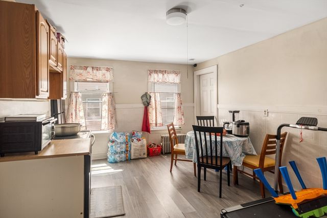 25 Almont Ave, Worcester, MA 01604
