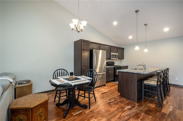 5415 Dostal SW, Cedar Rapids, IA 52404