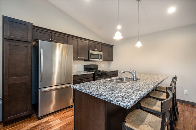 5415 Dostal SW, Cedar Rapids, IA 52404