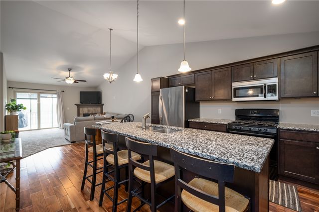 5415 Dostal SW, Cedar Rapids, IA 52404