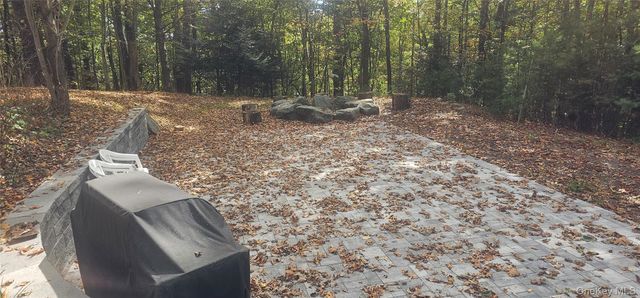 9 Cherry Hill Lane, Sparrowbush, NY 12493