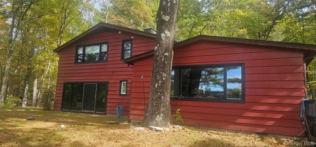 9 Cherry Hill Lane, Sparrowbush, NY 12493