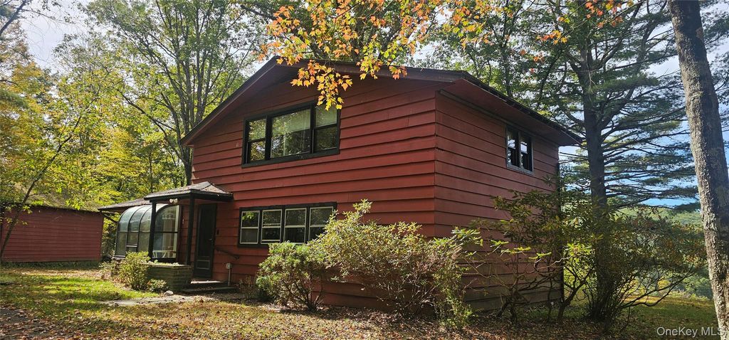 9 Cherry Hill Lane, Sparrowbush, NY 12493