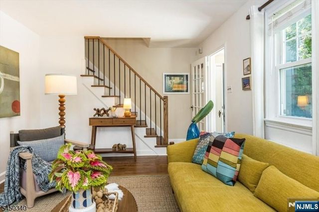 195 Stonehouse Road, Bloomfield, NJ 07028