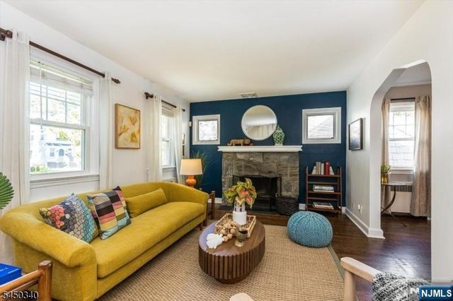 195 Stonehouse Road, Bloomfield, NJ 07028