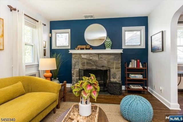 195 Stonehouse Road, Bloomfield, NJ 07028