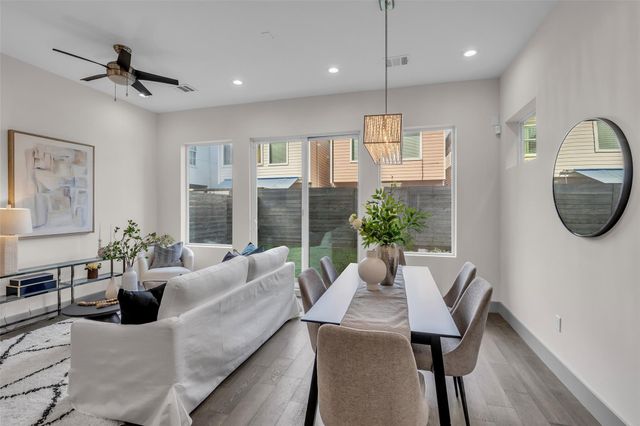 1207 E 28th Street, Houston, TX 77009