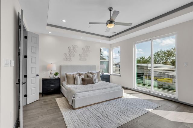 1207 E 28th Street, Houston, TX 77009