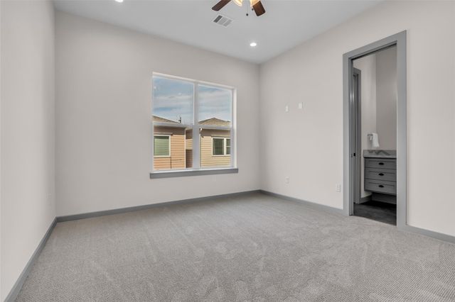 1207 E 28th Street, Houston, TX 77009