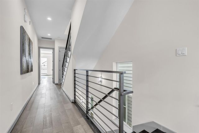 1207 E 28th Street, Houston, TX 77009