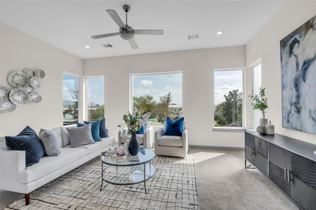 1207 E 28th Street, Houston, TX 77009