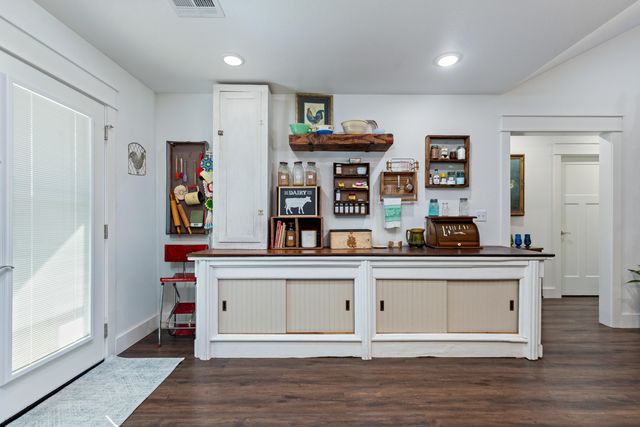 1019 Village Drive, Grove, OK 74344