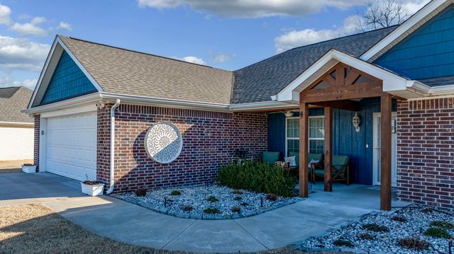 1019 Village Drive, Grove, OK 74344