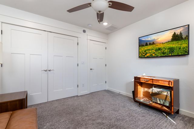 1019 Village Drive, Grove, OK 74344