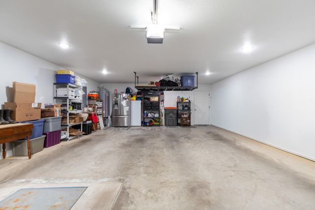 1019 Village Drive, Grove, OK 74344