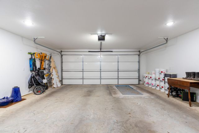 1019 Village Drive, Grove, OK 74344